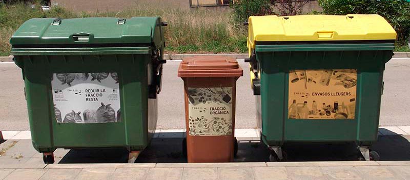 contenidors de recollida de residus a la Garrotxa