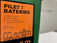 La Garrotxa renova els contenidors de recollida de piles domèstiques